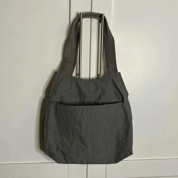 BAGGALLINI Grey Nylon Shoulder/Travel Bag - Picture 3 of 8